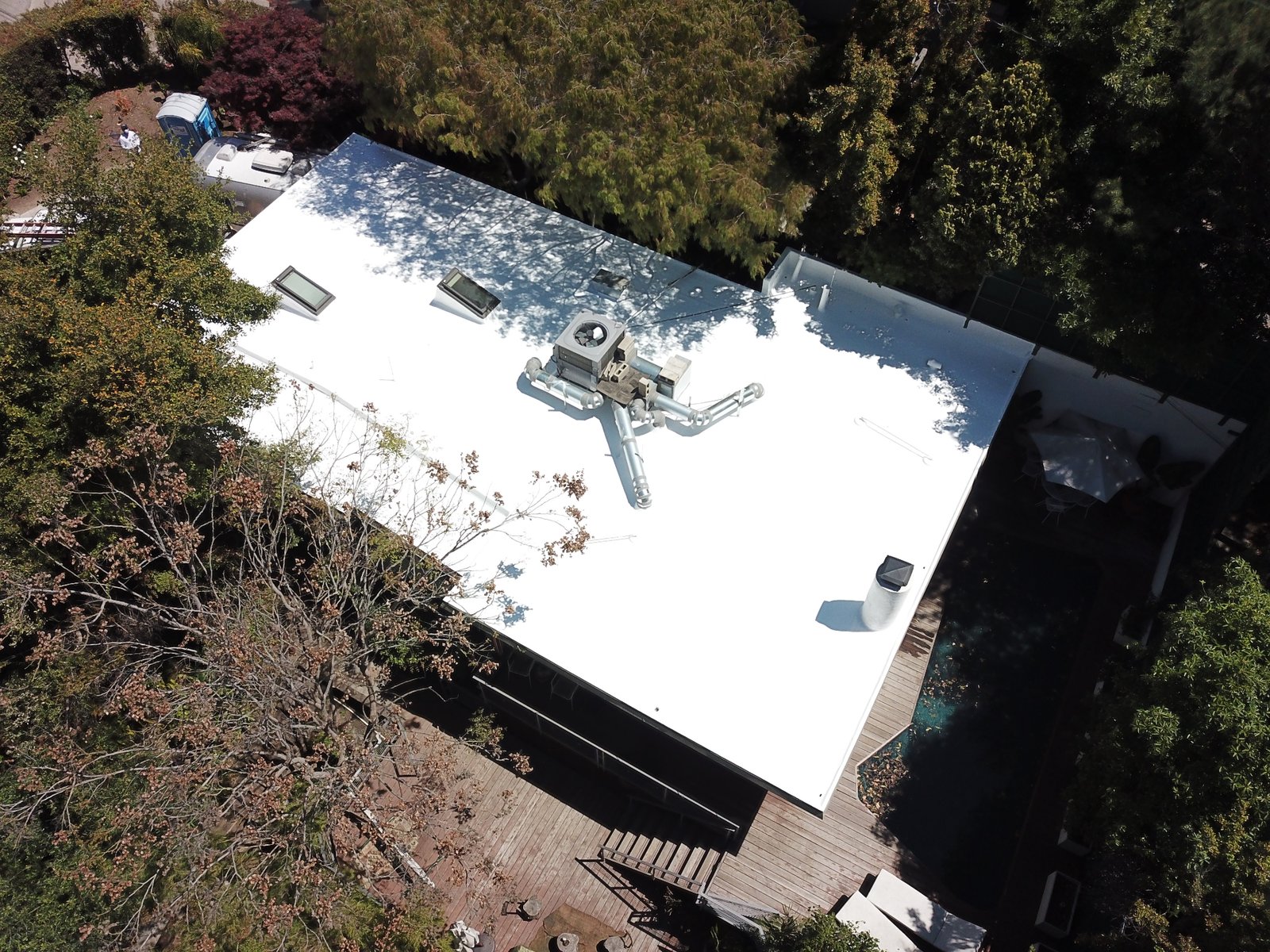 Mid Century Modern Residential - Flat Roof roof